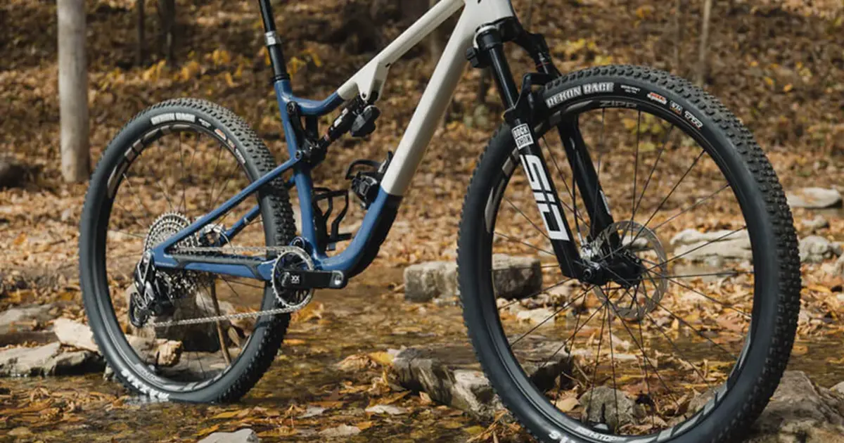 Ari Bikes New Signal Peak 3.0 Raises the Bar for Affordable, Ultra-Lightweight, Full-Suspension Mountain Bikes - BikeMag