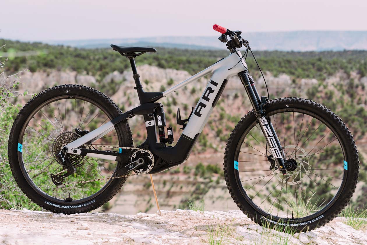 Ari Timp Peak 2.0 Review | 2025 eMTB Shootout