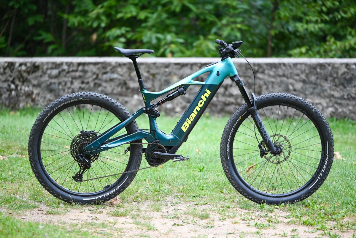Bianchi E-Vertic FX-Type 9.1: la prima con il Bosch CX