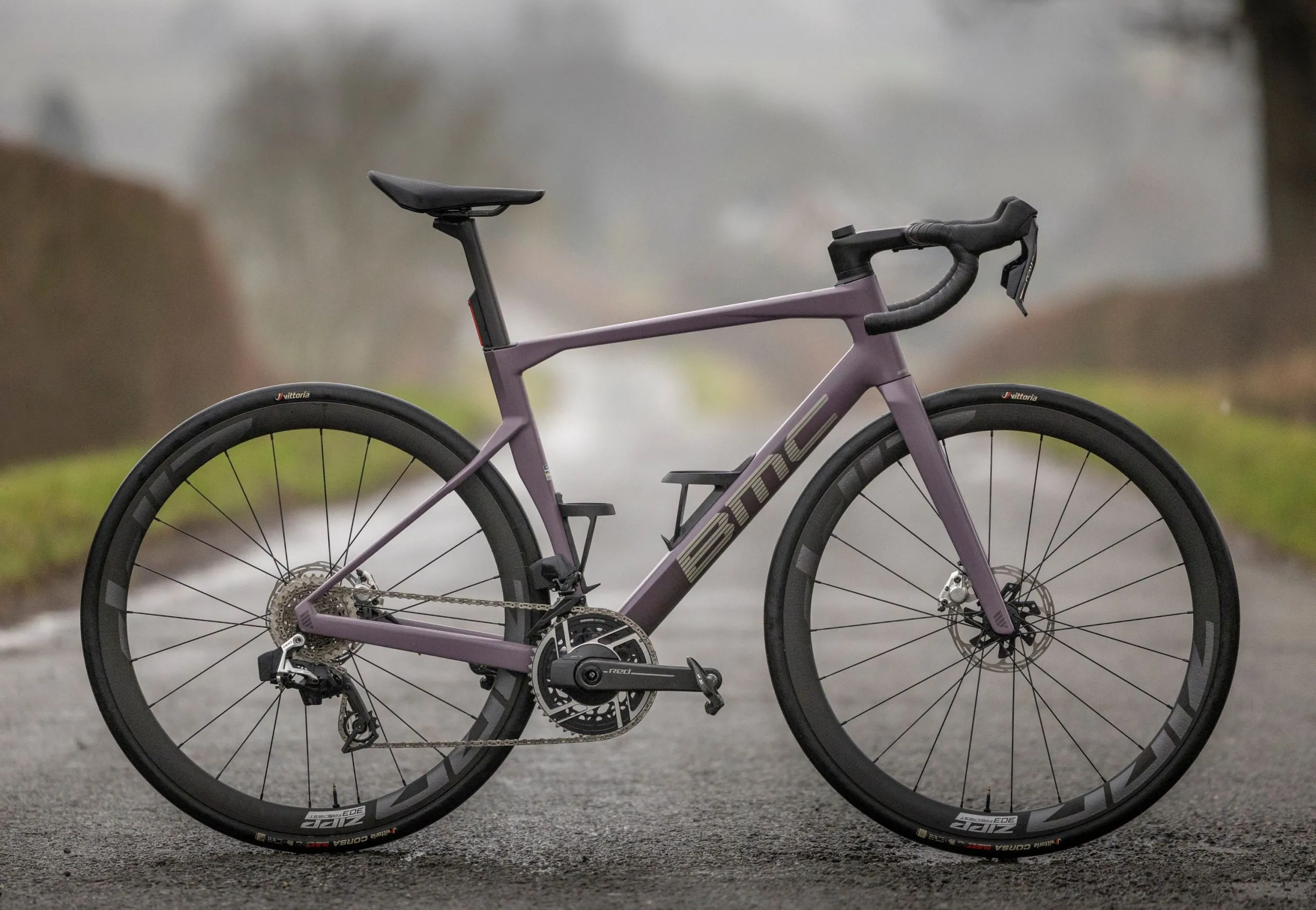 BMC Roadmachine road bike review | Cyclist