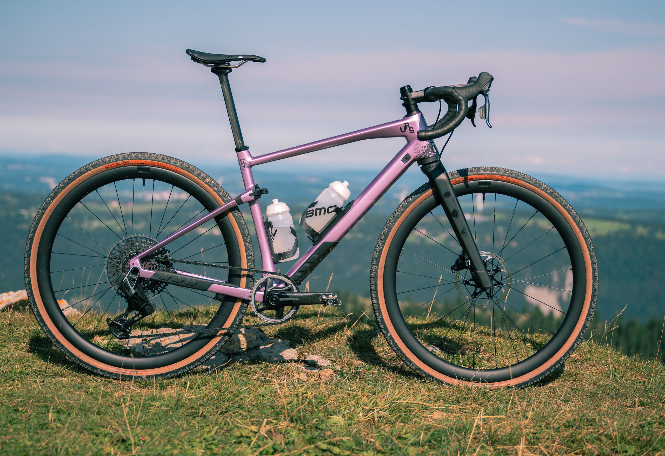 Refreshed BMC URS blurs the line between gravel and ...