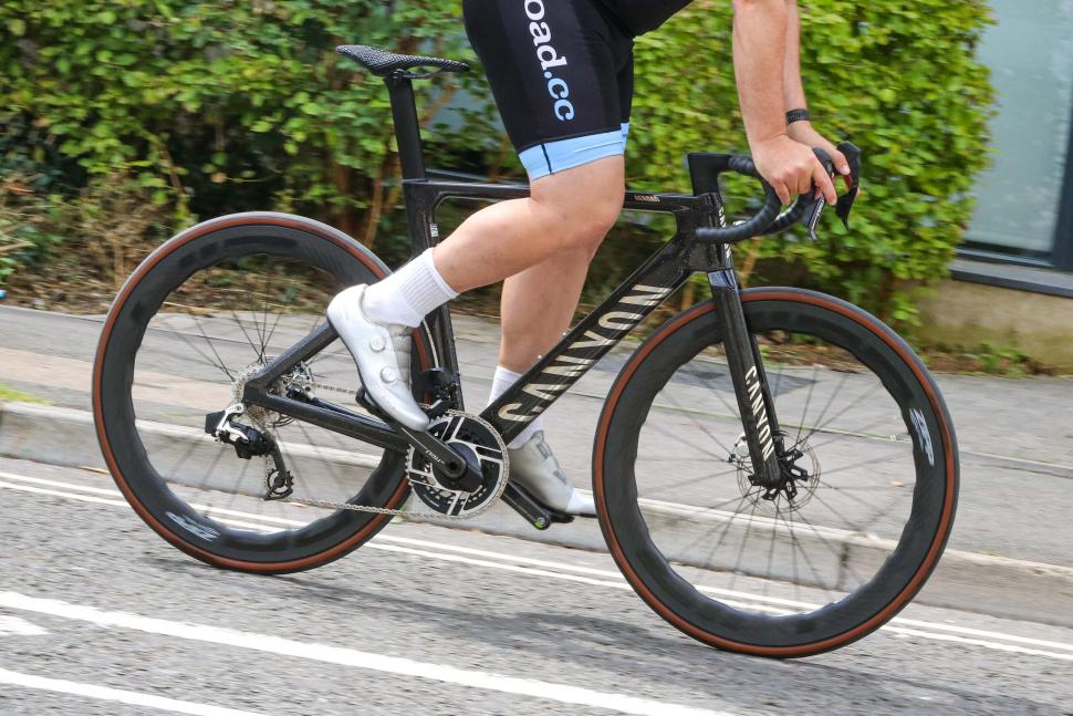 Review: Canyon Aeroad CFR AXS 2024