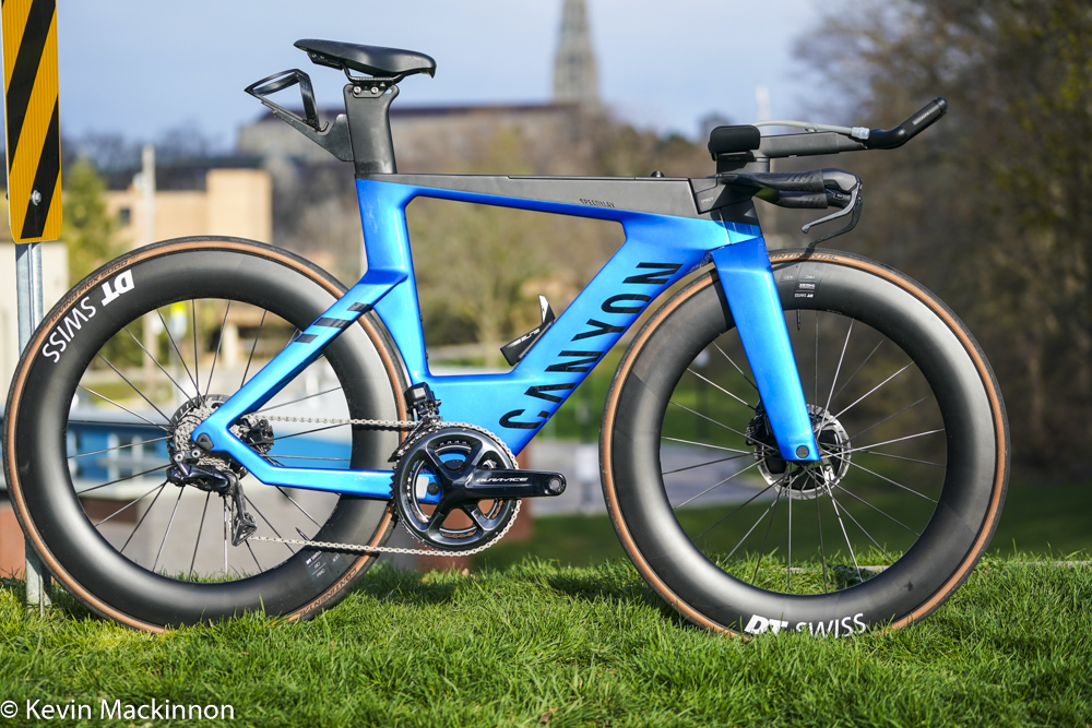 Road review: Speedmax CFR Disc Di2 - Triathlon Magazine Canada