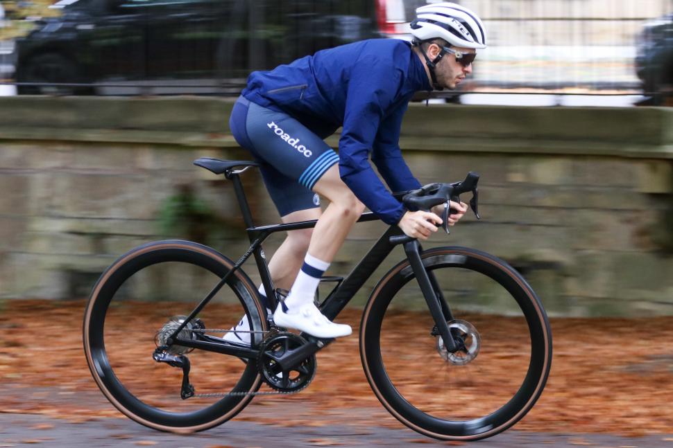 Review: Canyon Ultimate CF SLX 8 Di2 2023