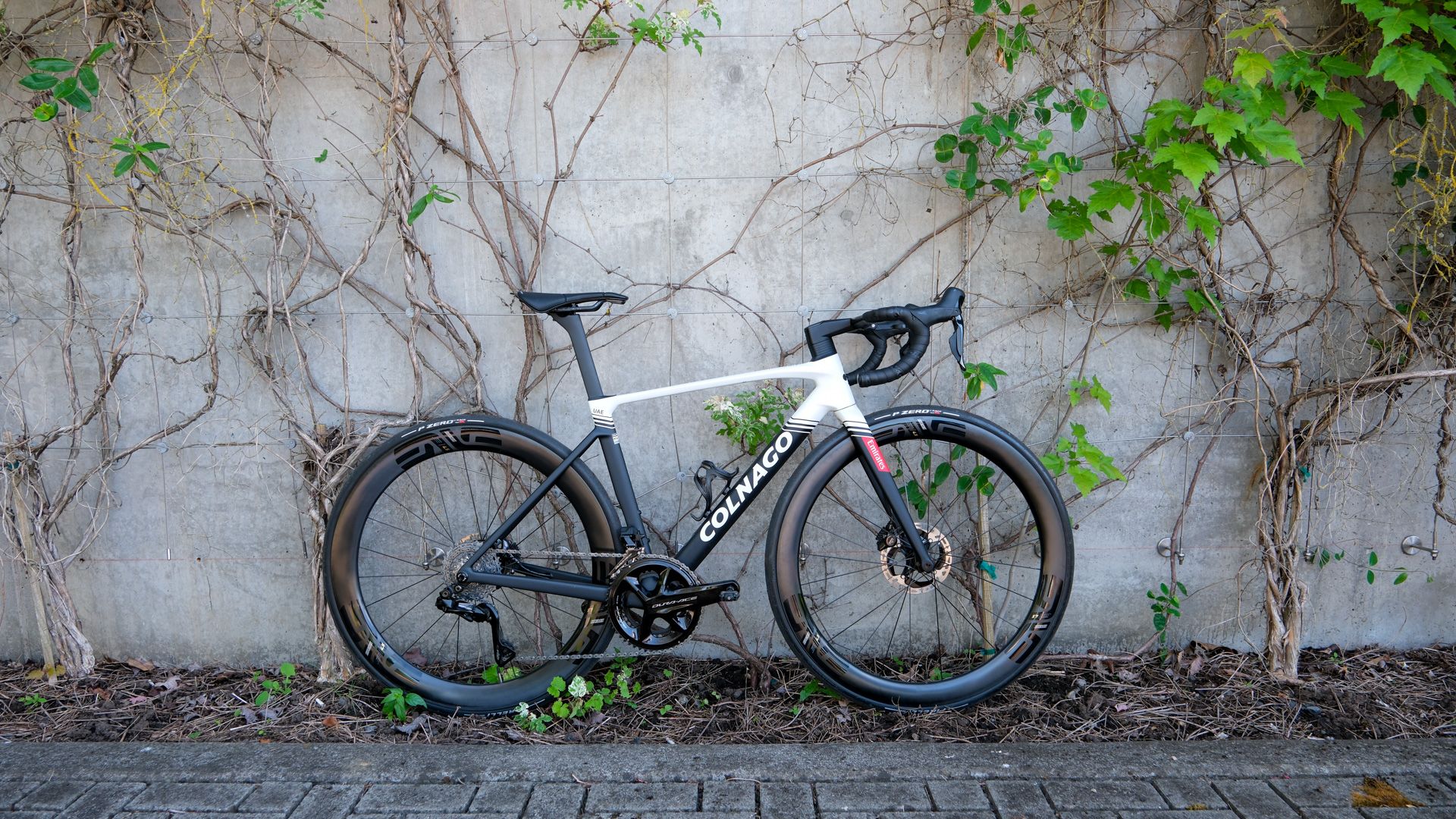 Tadej Pogačar's weapon of choice, the Colnago V5Rs ...