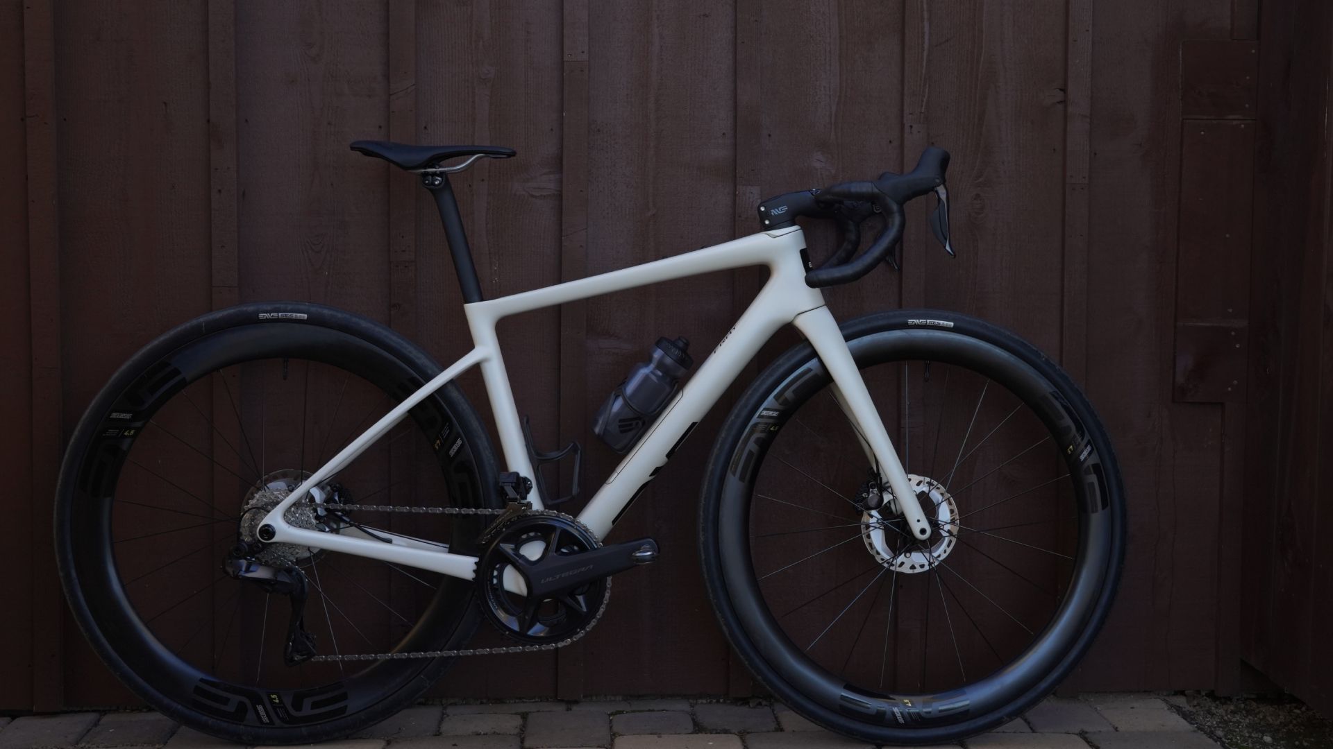 'A lot roadie, a little groadie': first ride impressions of the all-new Enve Fray, an endurance bike designed for and by former road racers | Cycling Weekly