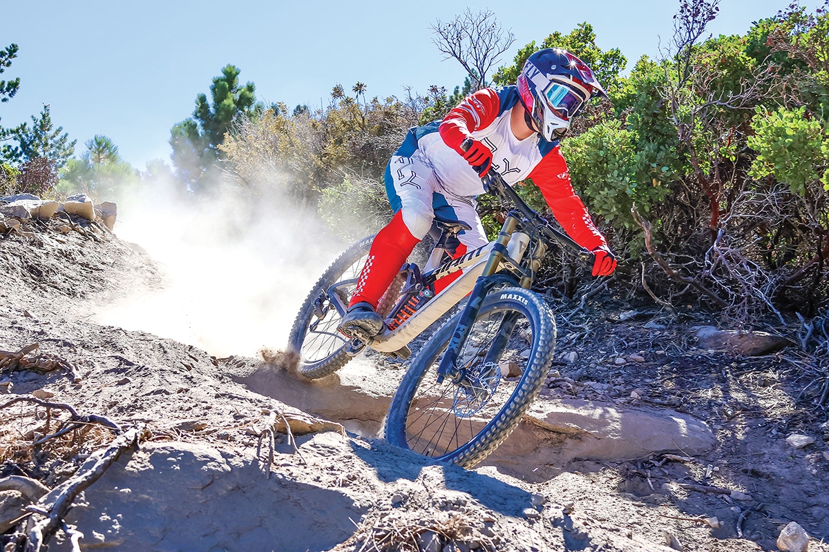 GIANT GLORY ADVANCED DOWNHILL BIKE REVIEW - Mountain Bike Action Magazine