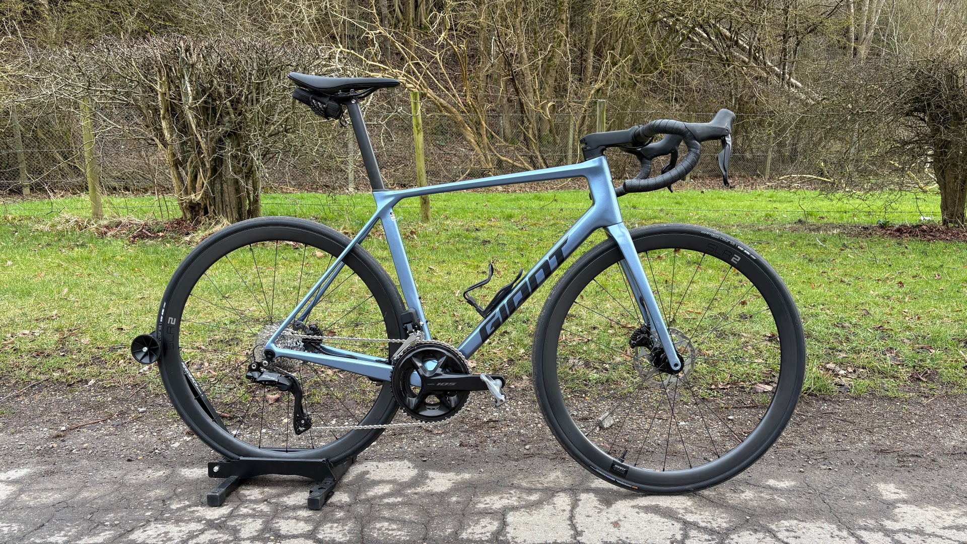 Giant TCR Advanced 0 Di2 review: Fast, agile and won't ...