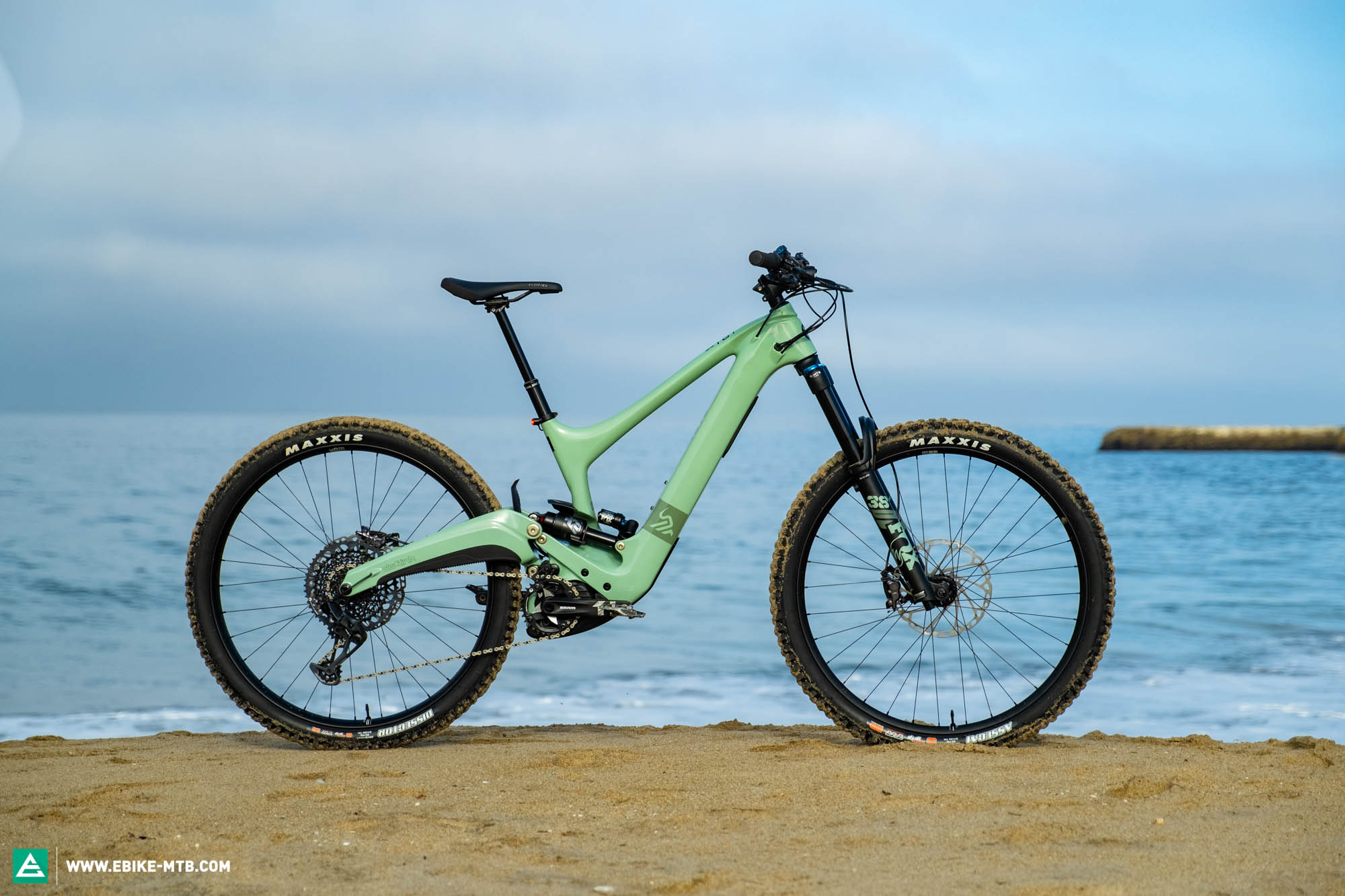 First ride review of the new 2023 Ibis Oso – What is this futuristic ...
