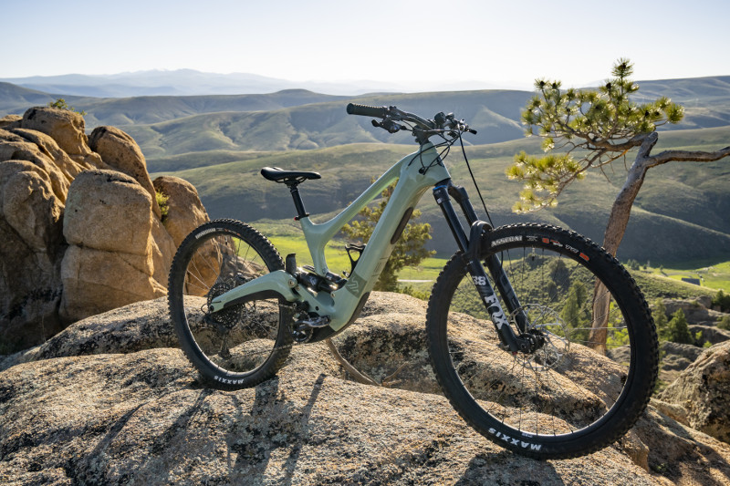 Open Up The Funhouse Doors with an Ibis Oso « Mountain Flyer Magazine