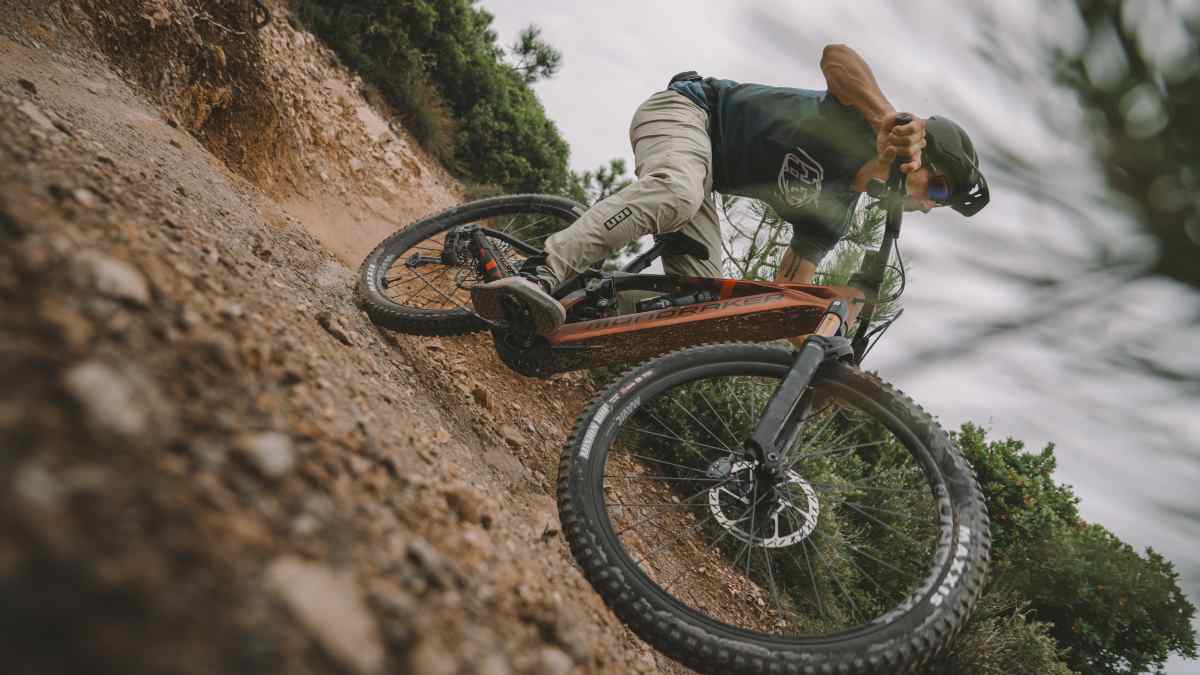 Mondraker Crafty 2025: Was kann das spanische Full Power E-MTB - und was kann es nicht?  | BIKE