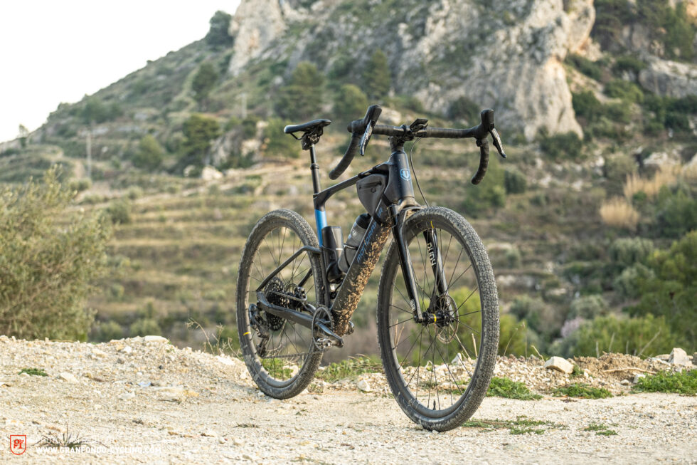 First ride review of the Mondraker DUSTY XR 2023 – e-gravel bike for trail surfers and adventurers | E-MOUNTAINBIKE Magazine