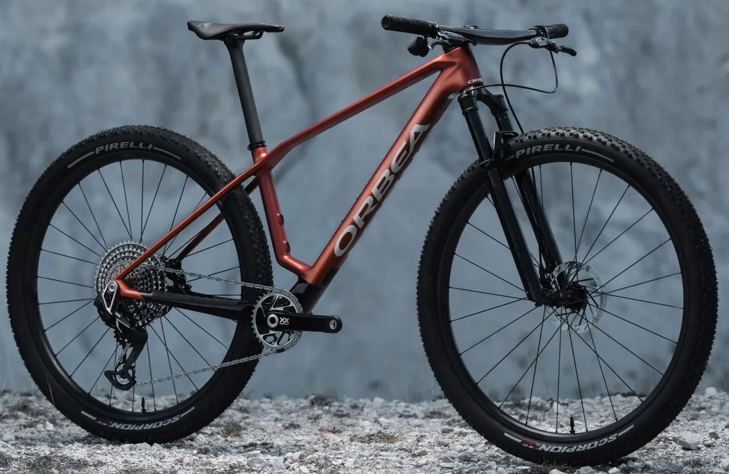 Orbea Alma M-LTD Sram XX AXS 2025 prova test recensione pregi difetti problemi prestazioni opinioni tutto quello che devi sapere (realmente)