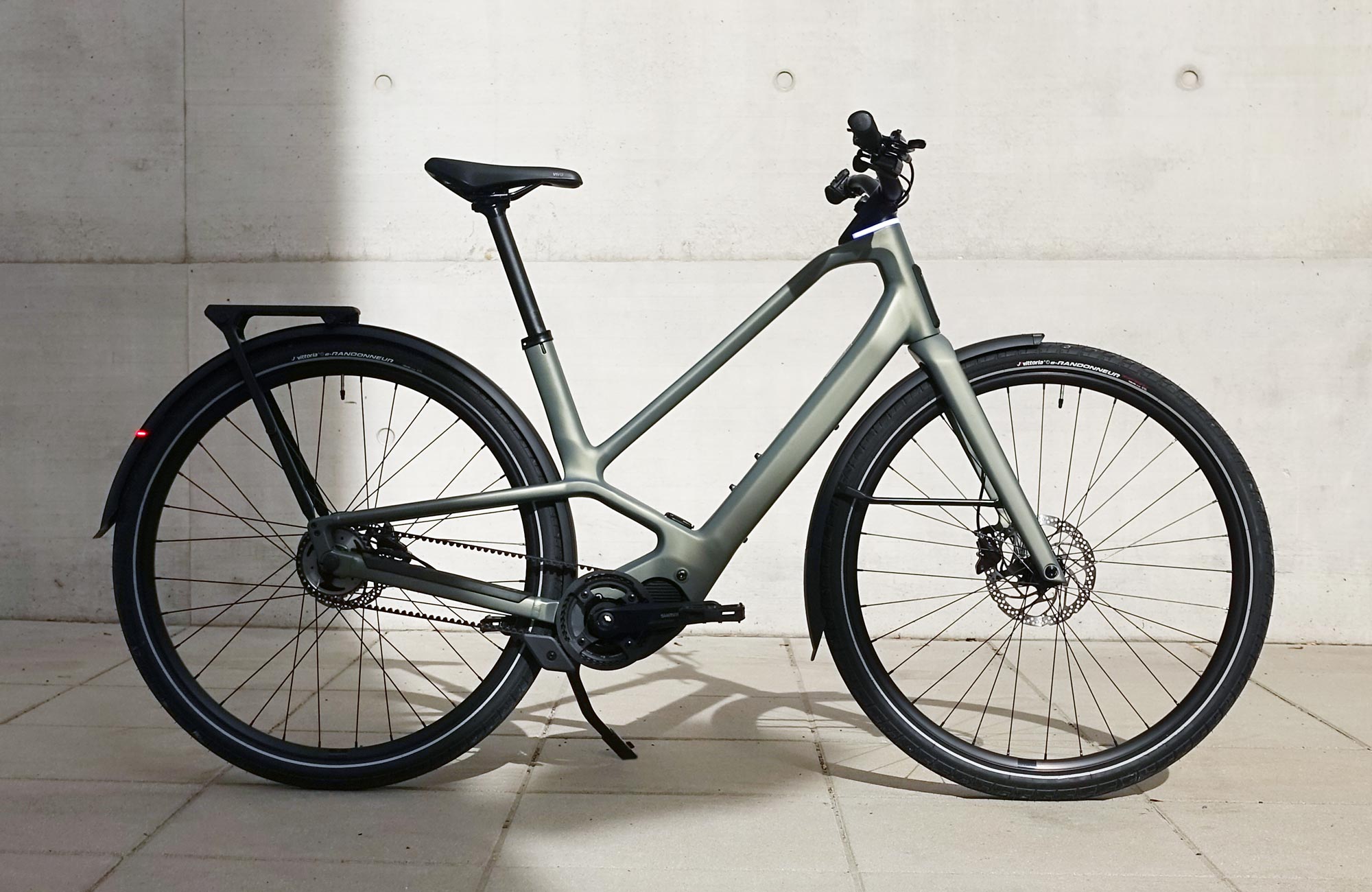 Bold new ideas: our review of the Orbea Diem with its innovative frame and unique design - urbanbike.news