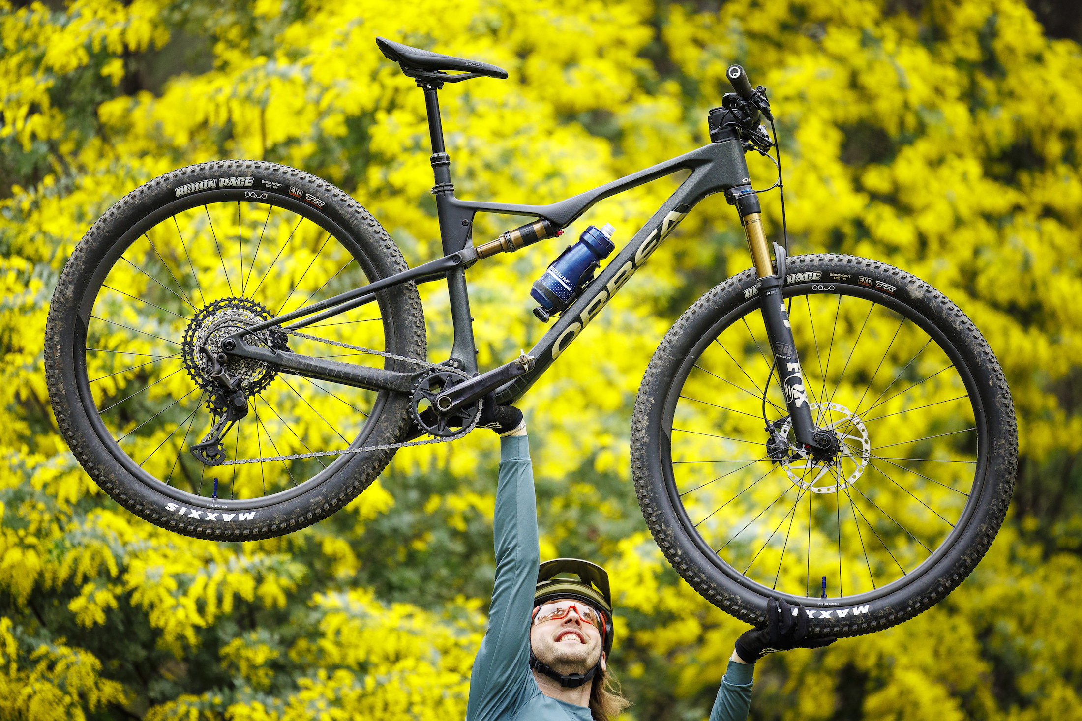 2023 Orbea Oiz Review | A superb example of a modern XC race bike