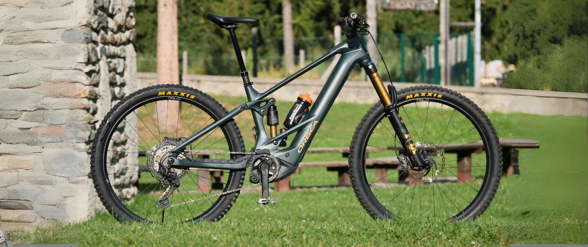 TEST ORBEA WILD 2025 LA EMTB DA ENDURO CHE NON TI CHIEDE IL PERMESSO DI SPINGERE FORTE - Pianeta Mountain Bike