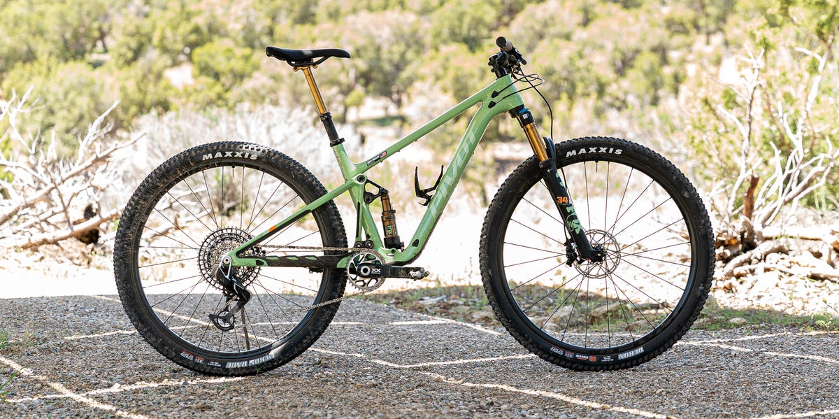 First Ride: Pivot's Third Generation Mach 4 SL - Bicycling