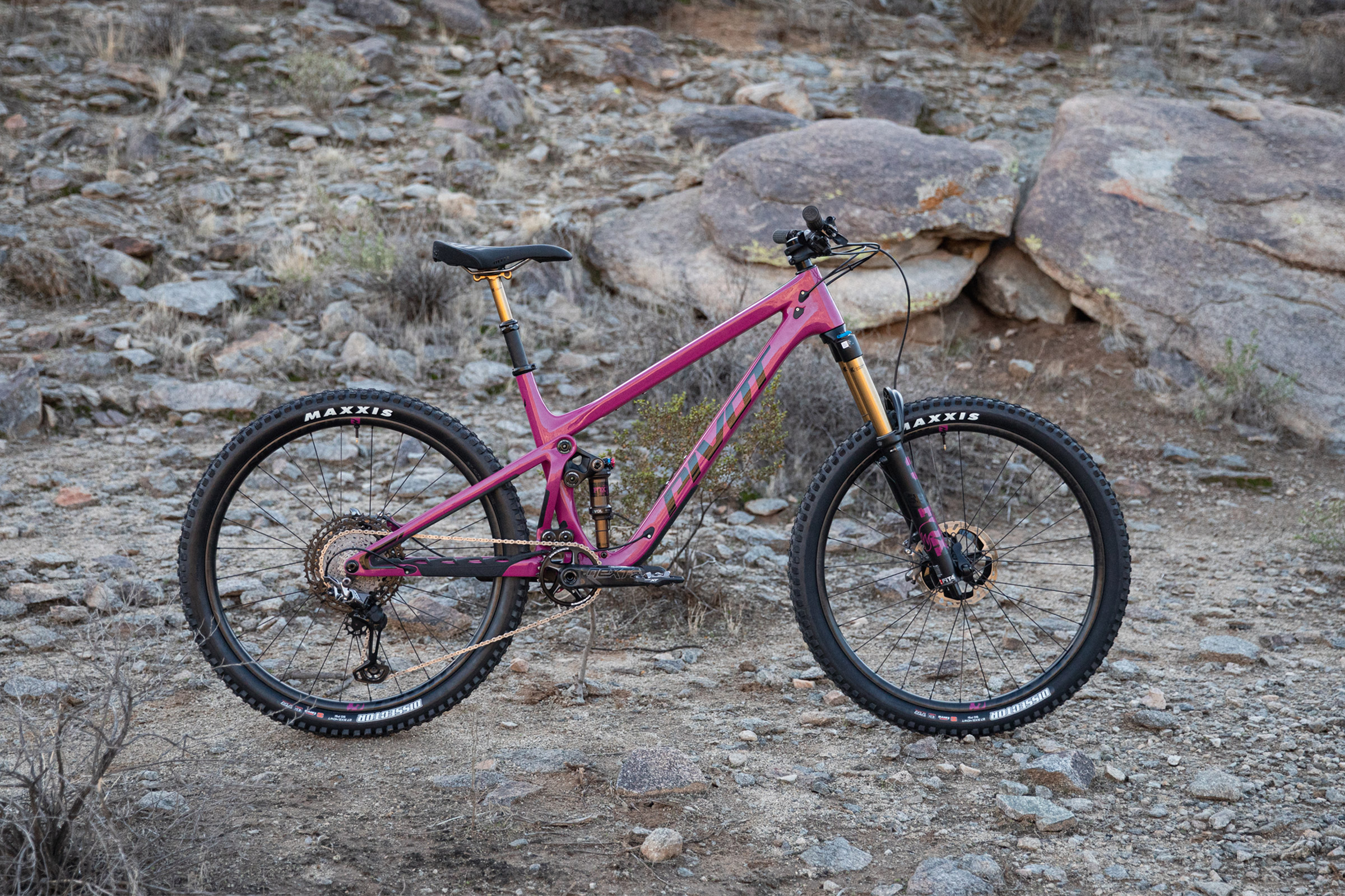 Pivot Shadowcat Mountain Bike Review: Minimum Weight, Maximum Suspension