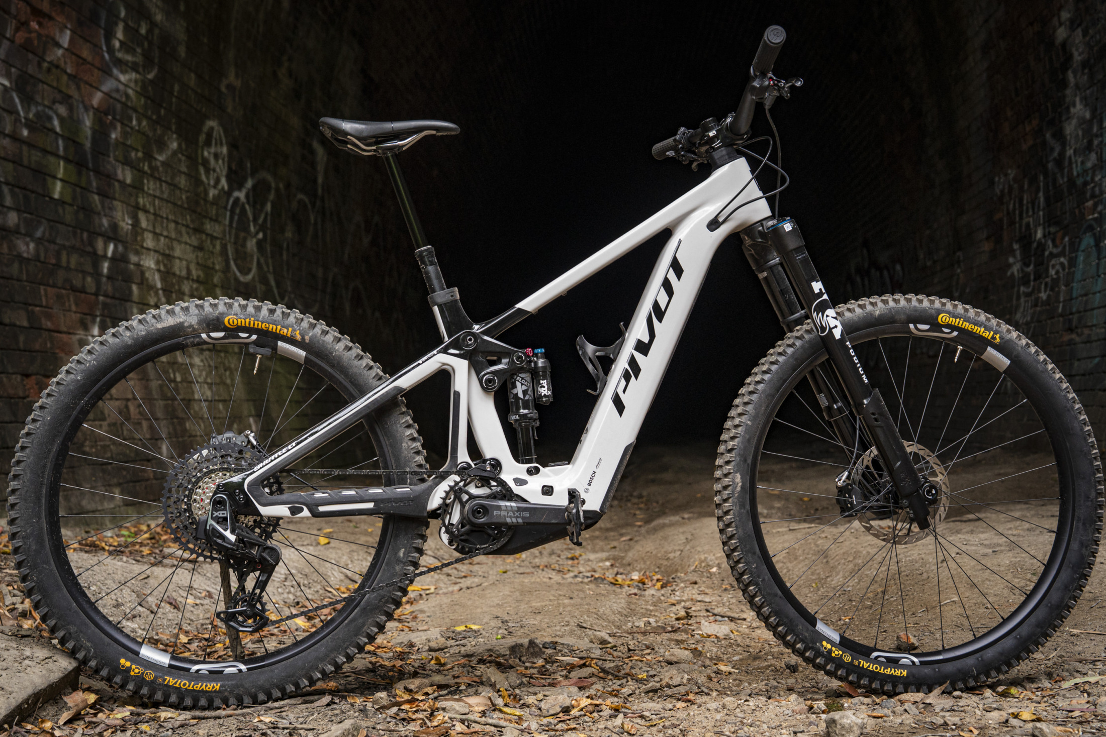2026 Pivot Shuttle LT First Ride - Flow Mountain Bike