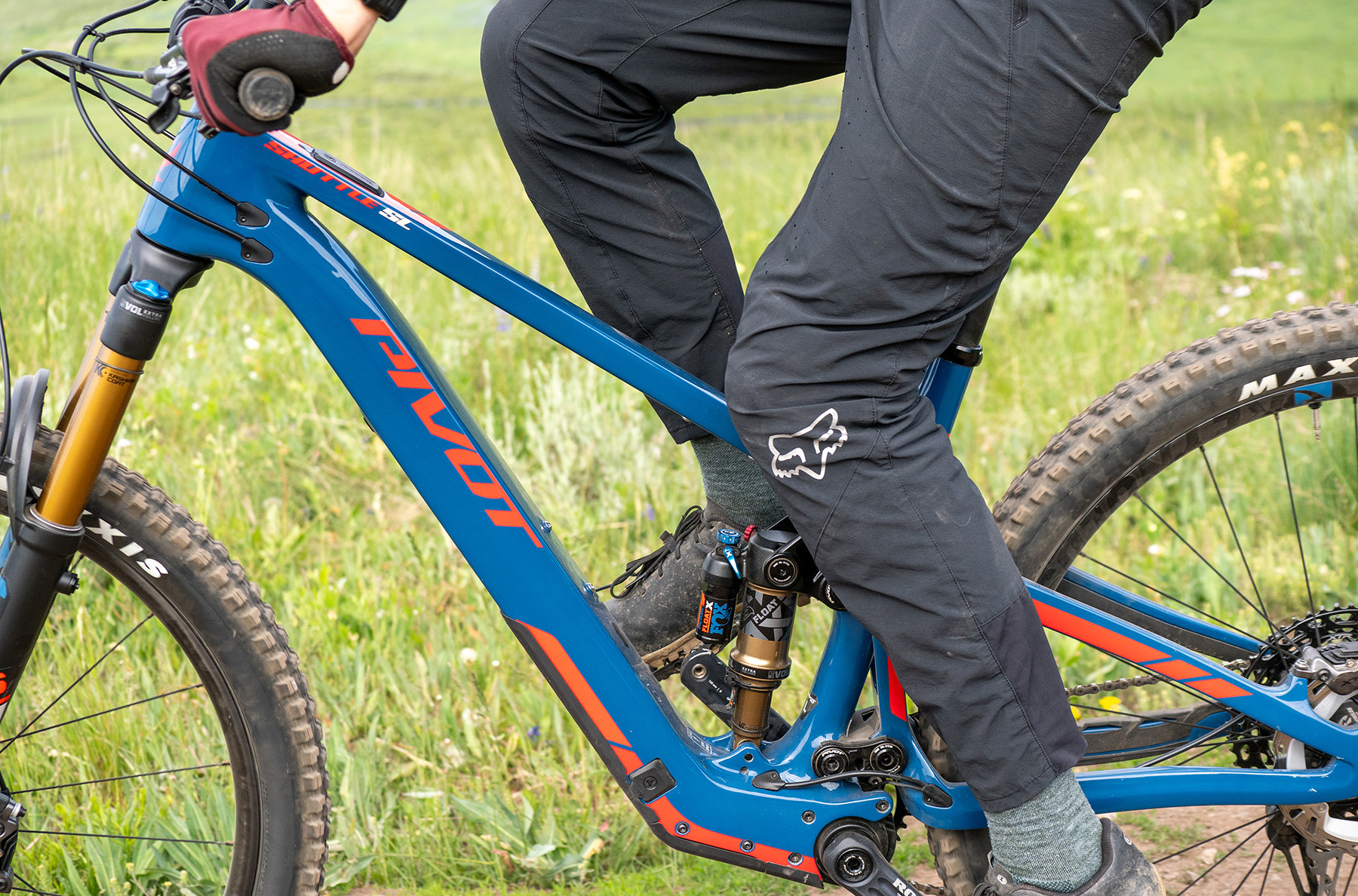 Pivot Shuttle SL - Blister Review