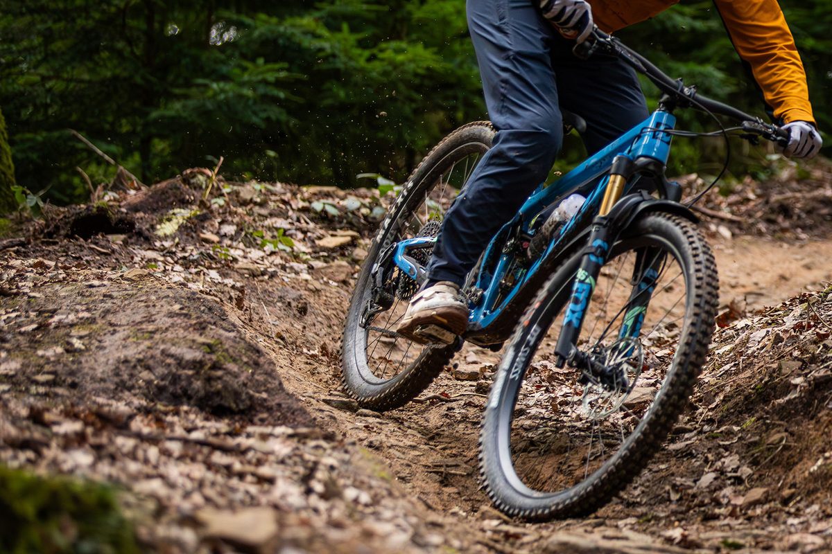 Pivot Switchblade Pro X0 Eagle AXS Transmission review | BikeRadar