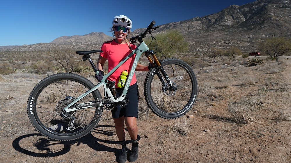 Should You Buy The Pivot Cycles Trailcat SL or LT? (First ...