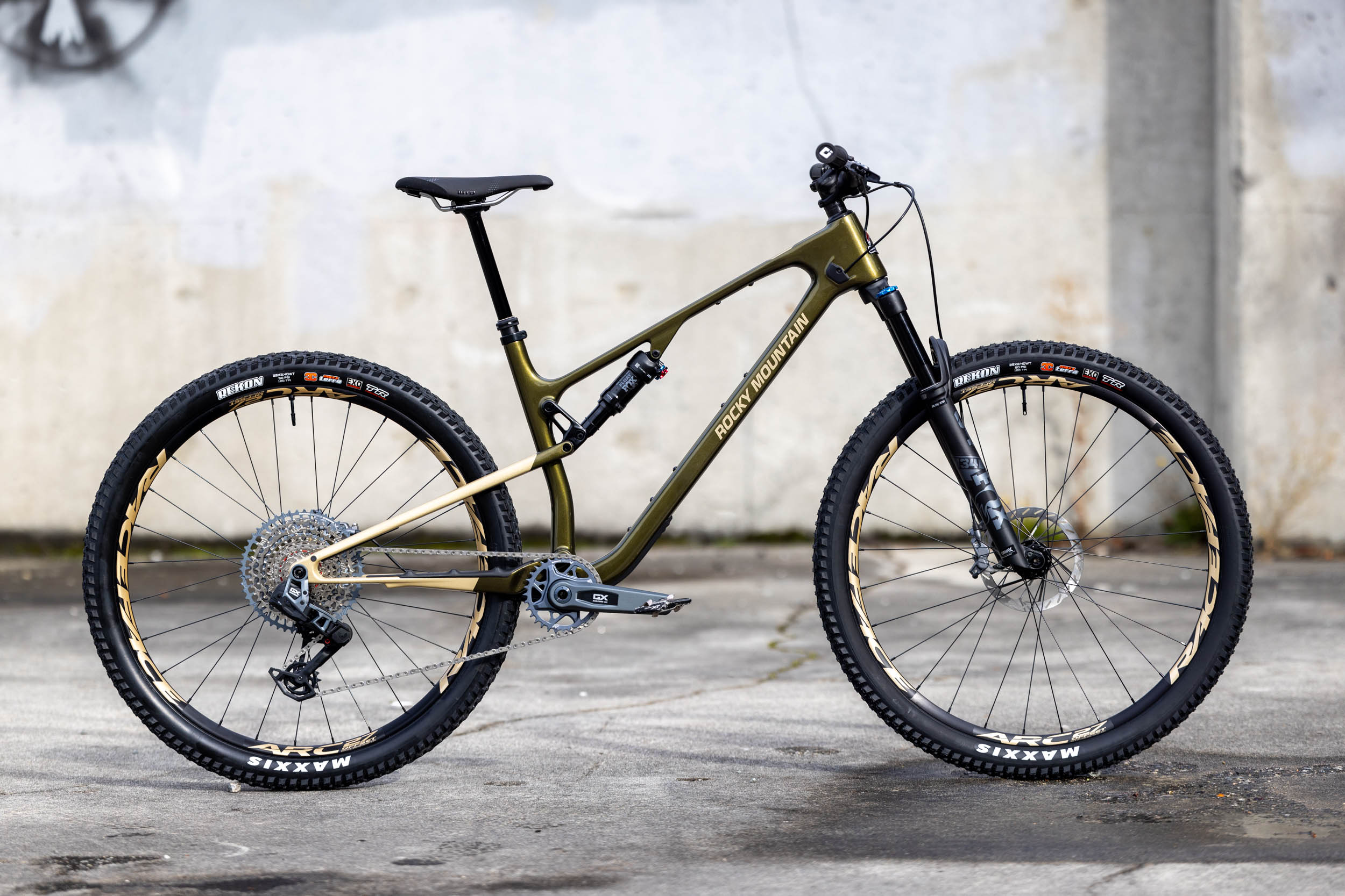 2025 Rocky Mountain Element Review: The Anti-Disruptor