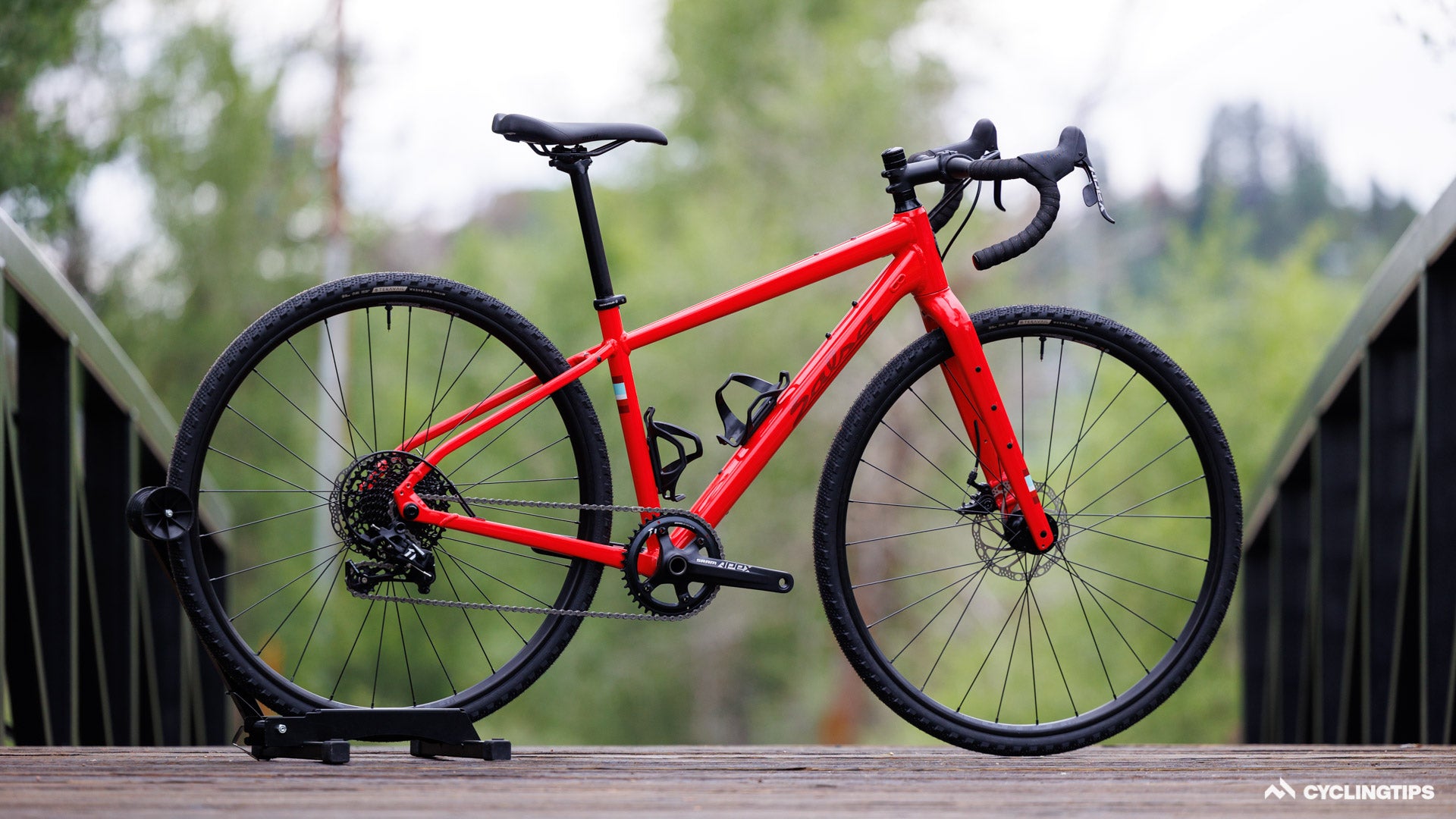 2022 Salsa Journeyer Apex 1 700c gravel bike review