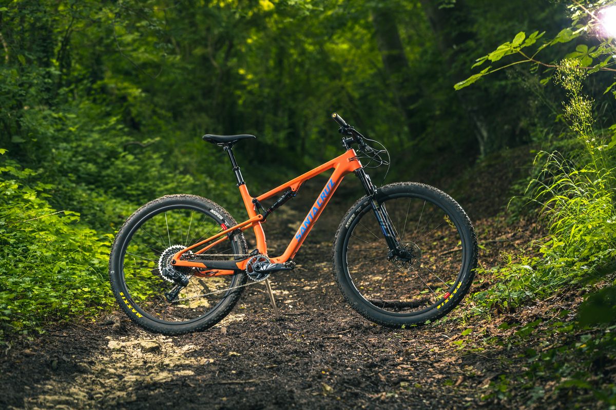 Santa Cruz Blur CC X01 AXS RSV review