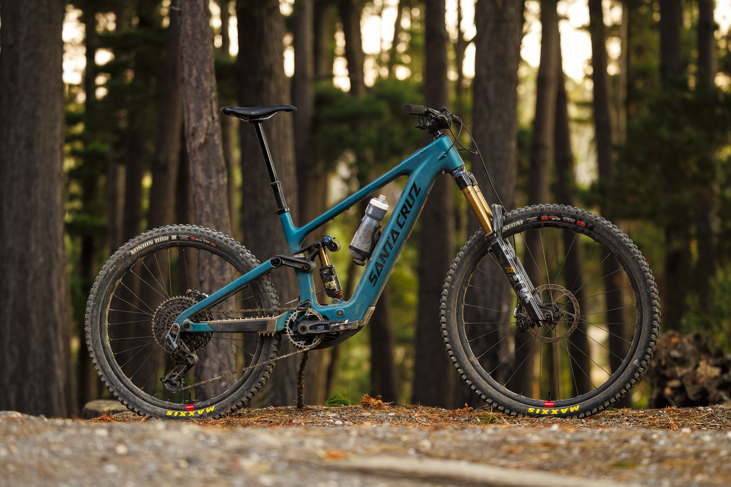 Santa Cruz Bullit Review | This big, beautiful brawler is locked ...