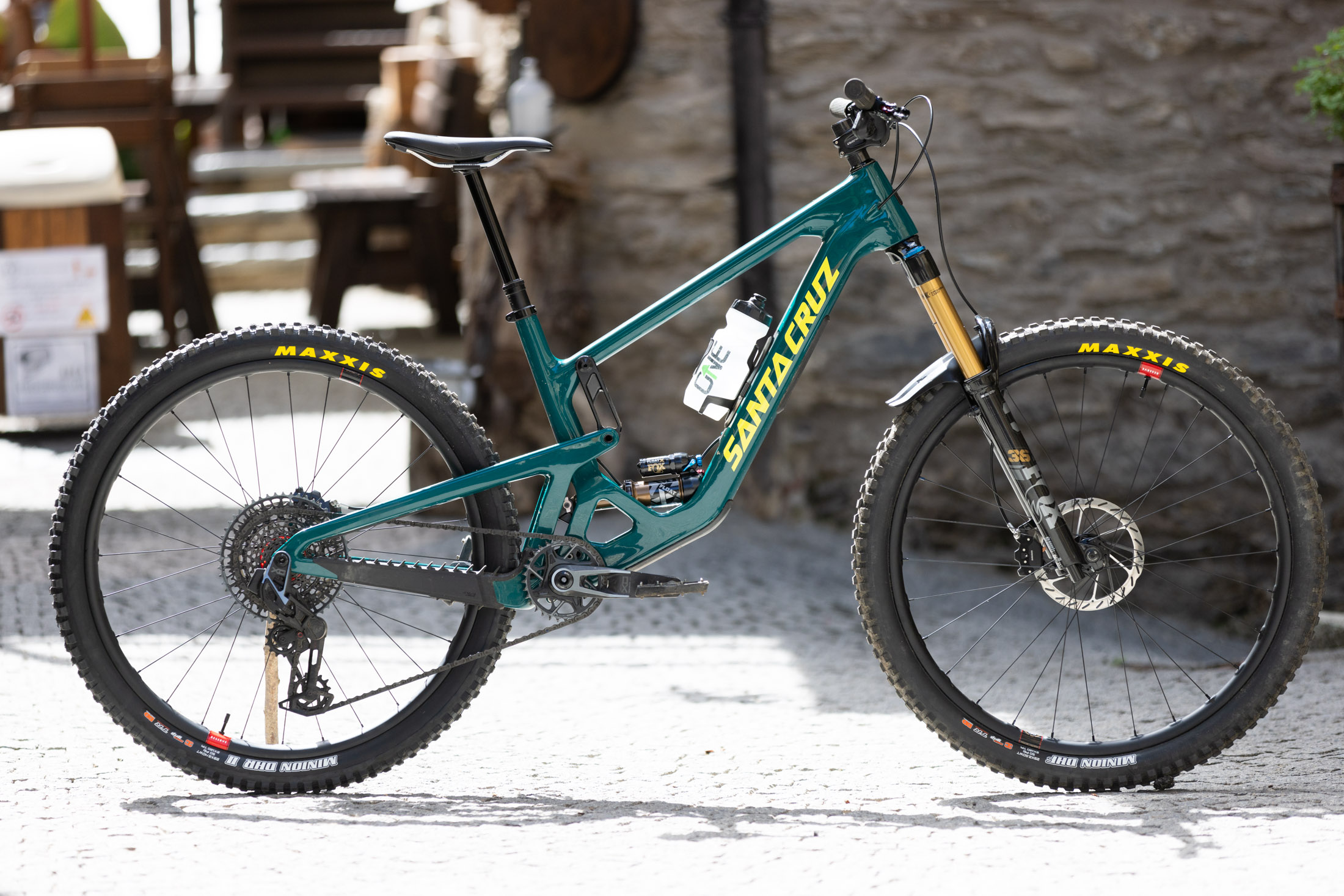 2025 Santa Cruz Hightower Review | Trail bike or mini ...