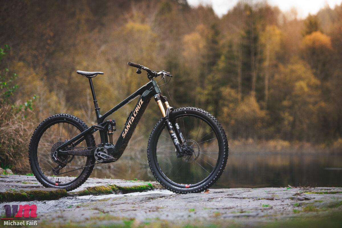 Santa Cruz Vala E-MTB in the test Outstanding all-rounder with Bosch drive - Velomotion