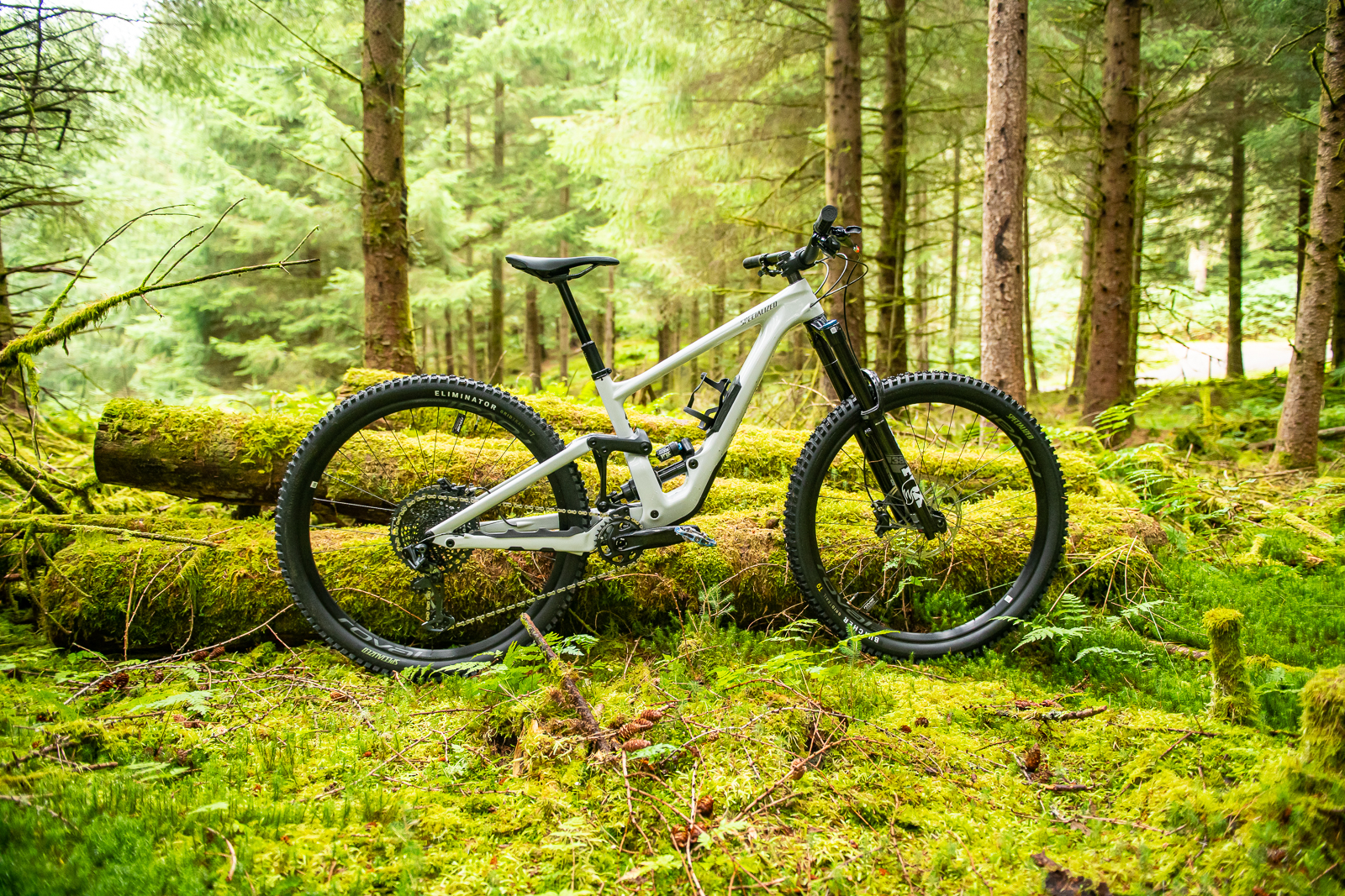 First Look Review : Pete's Specialized Enduro Expert.