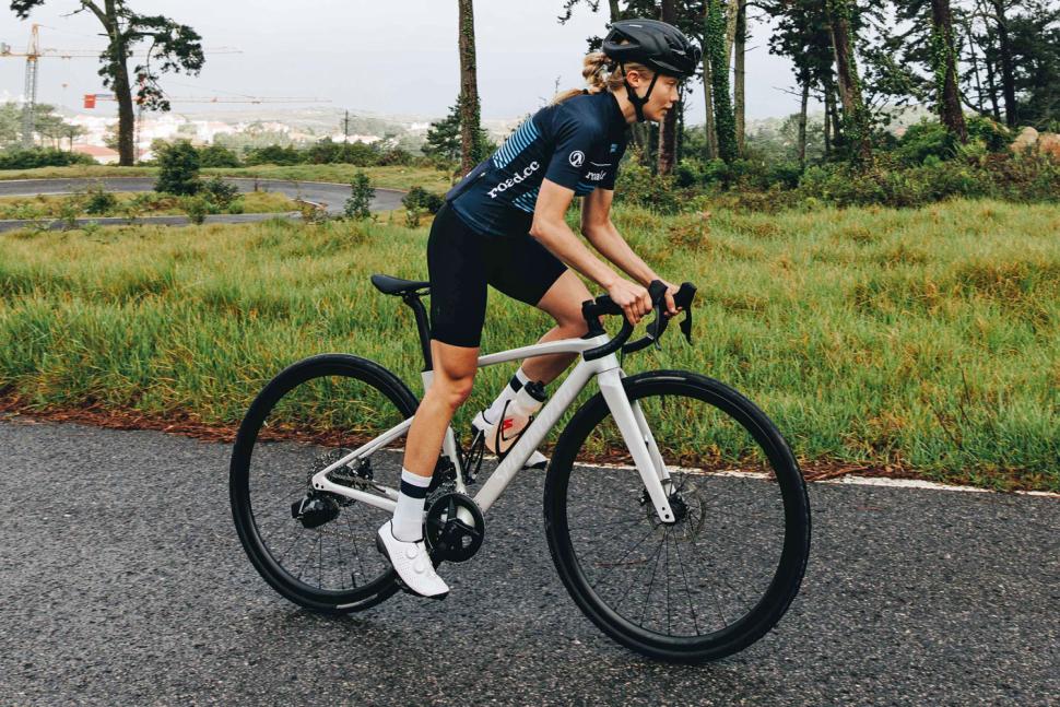 Review: Specialized Roubaix SL8 Expert 2024