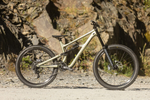 The Specialized Status 2 is the perfect holiday bike ... - MBR