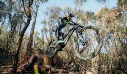 2025 Specialized Stumpjumper 15 | The Best All-In-One Mountain Bike? - Australian Mountain Bike