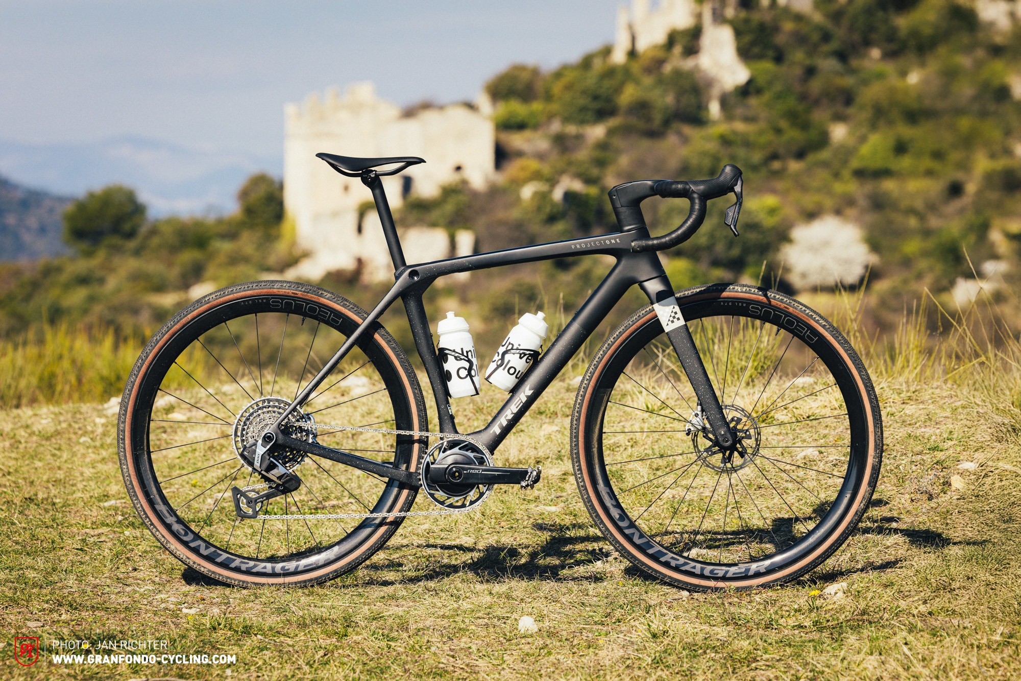 Trek Checkmate SLR on review – In Our 2025 Gravel Race ike Comparison test