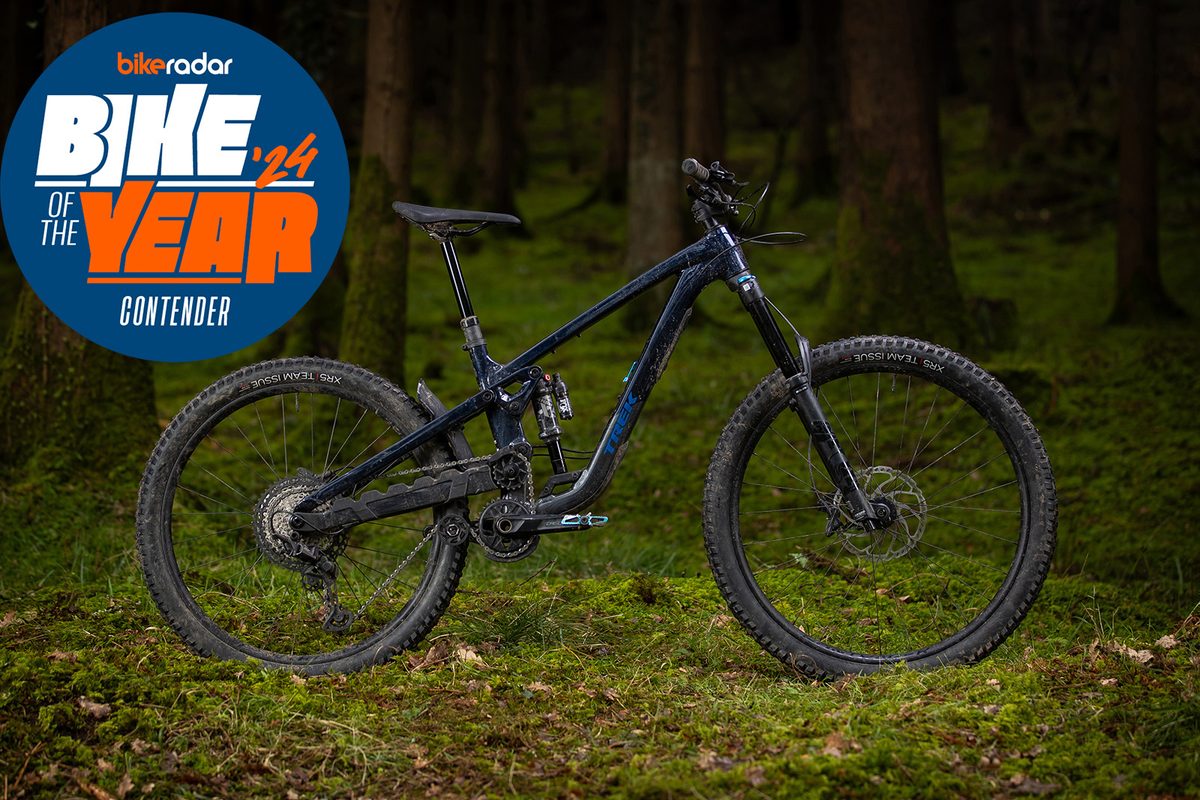 Trek Slash 8 Gen 6 review | Enduro Bike of the Year ...