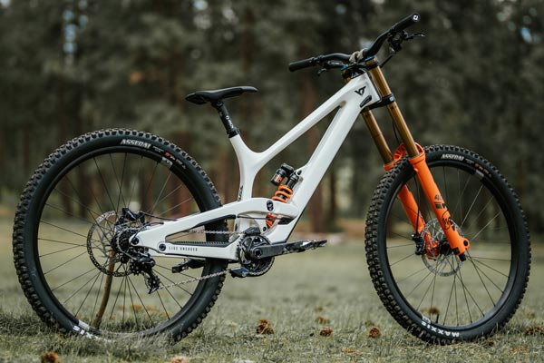 First Ride: The New YT Tues MK4